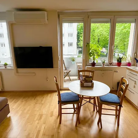 Cosy Studio Andy With Great Location Apartment *